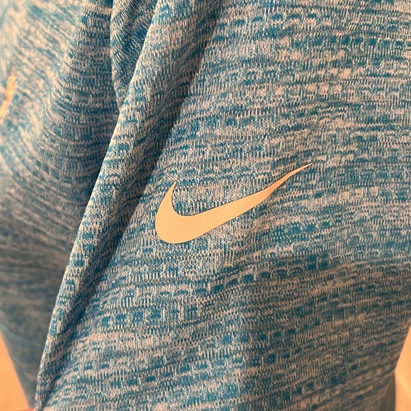 Nike Golf Dri-fit 1/2 Zip Pullover - Picture 4 of 9